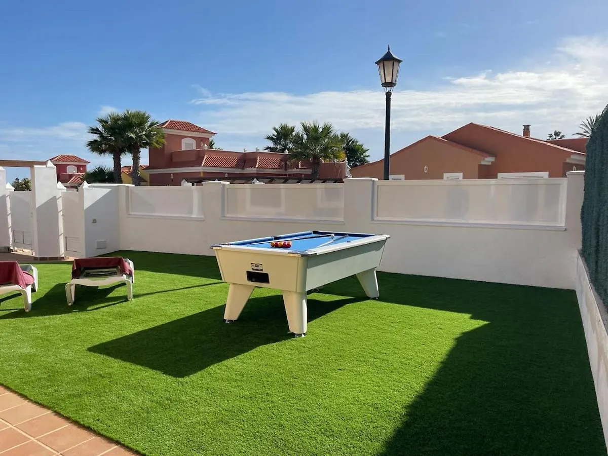 Villa Pearetree - Gorgeous 4 Bedroom Villa With Private Pool Caleta De Fuste 0*,